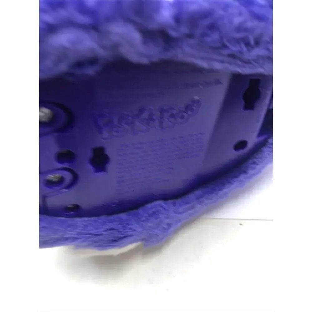 Peek interactive roo